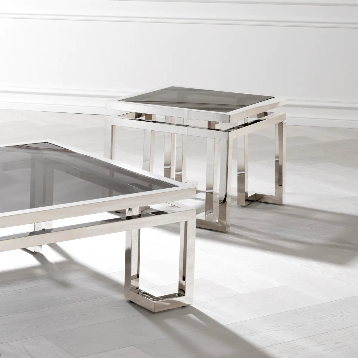 Smoke Glass Side Table Palmer | Eichholtz Miami