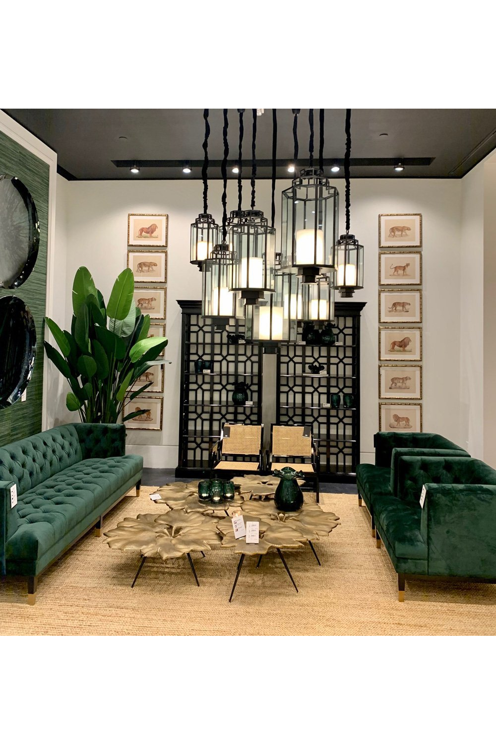 Black Glass Display Cabinet Colliers | Eichholtz Miami