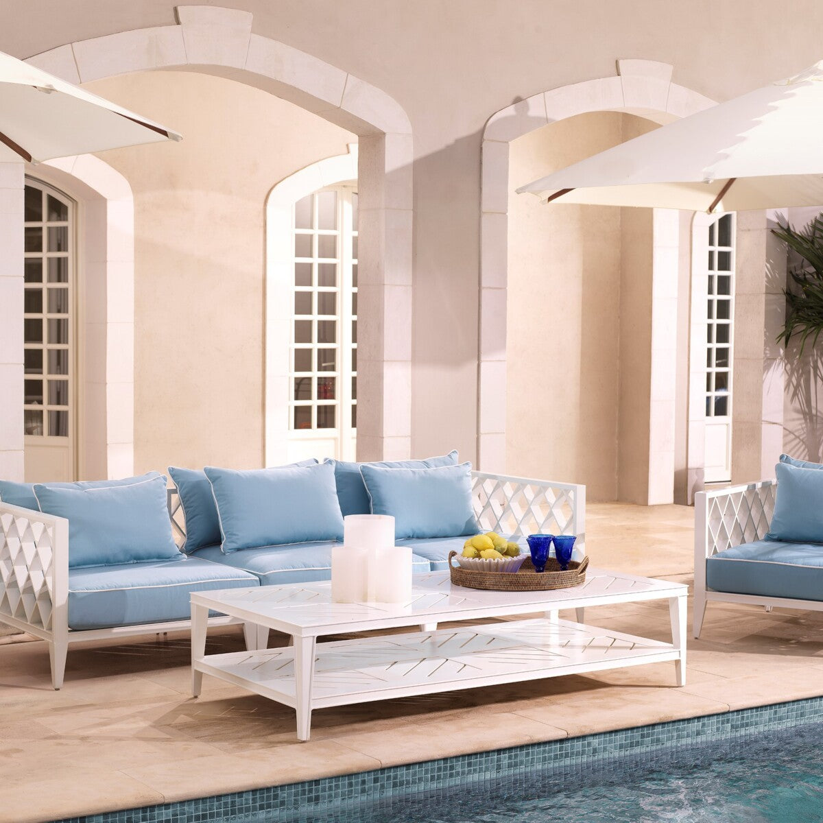 Outdoor Coffee Table Bell Rive | Eichholtz Miami
