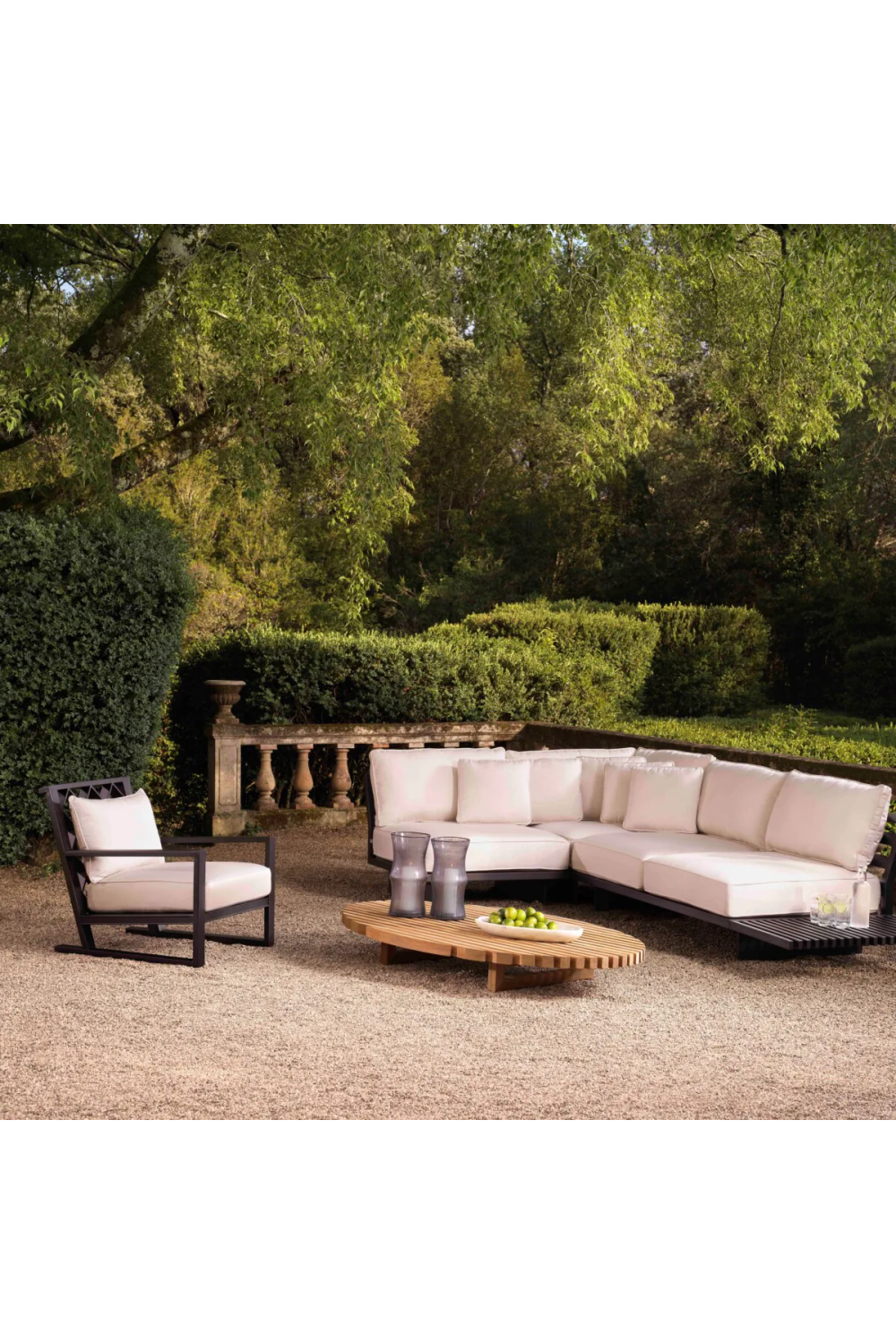 Outdoor Sunbrella Lounge Chair Como | Eichholtz Miami