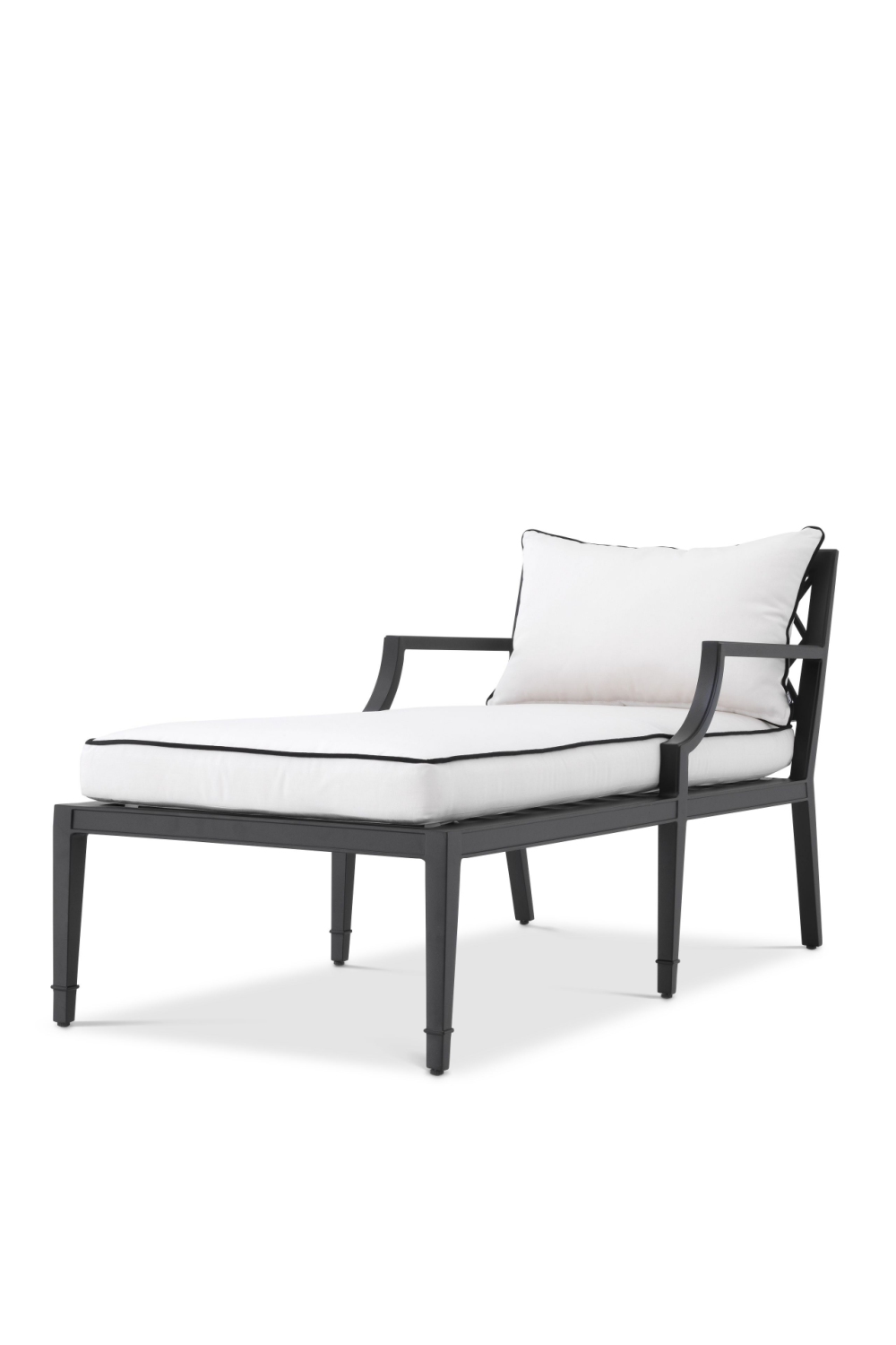 Outdoor Chaise Lounge Chair | Eichholtz Bella Vista | Eichholtzmiami.com