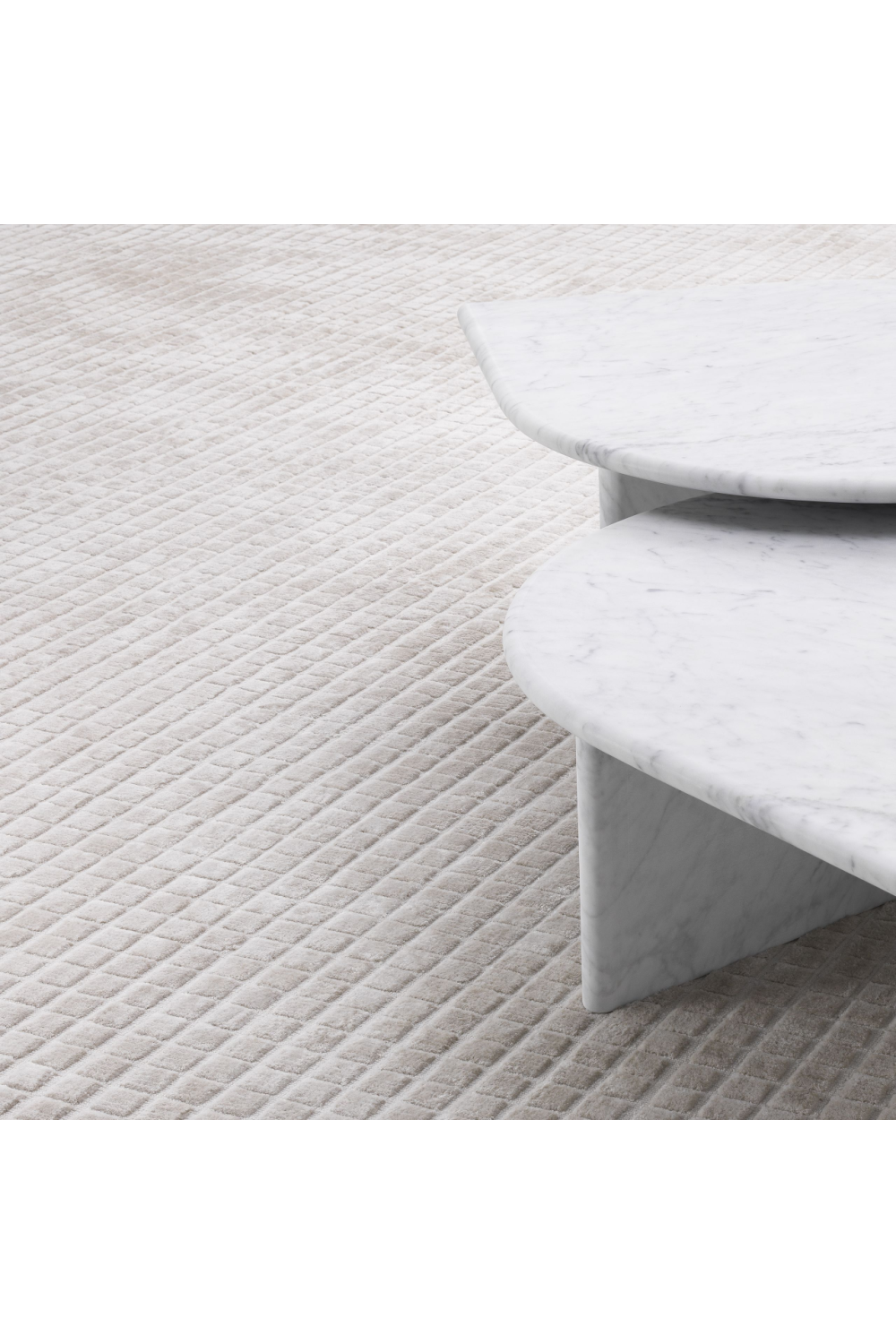 Hand Woven Carpet Crown | Eichholtz Miami