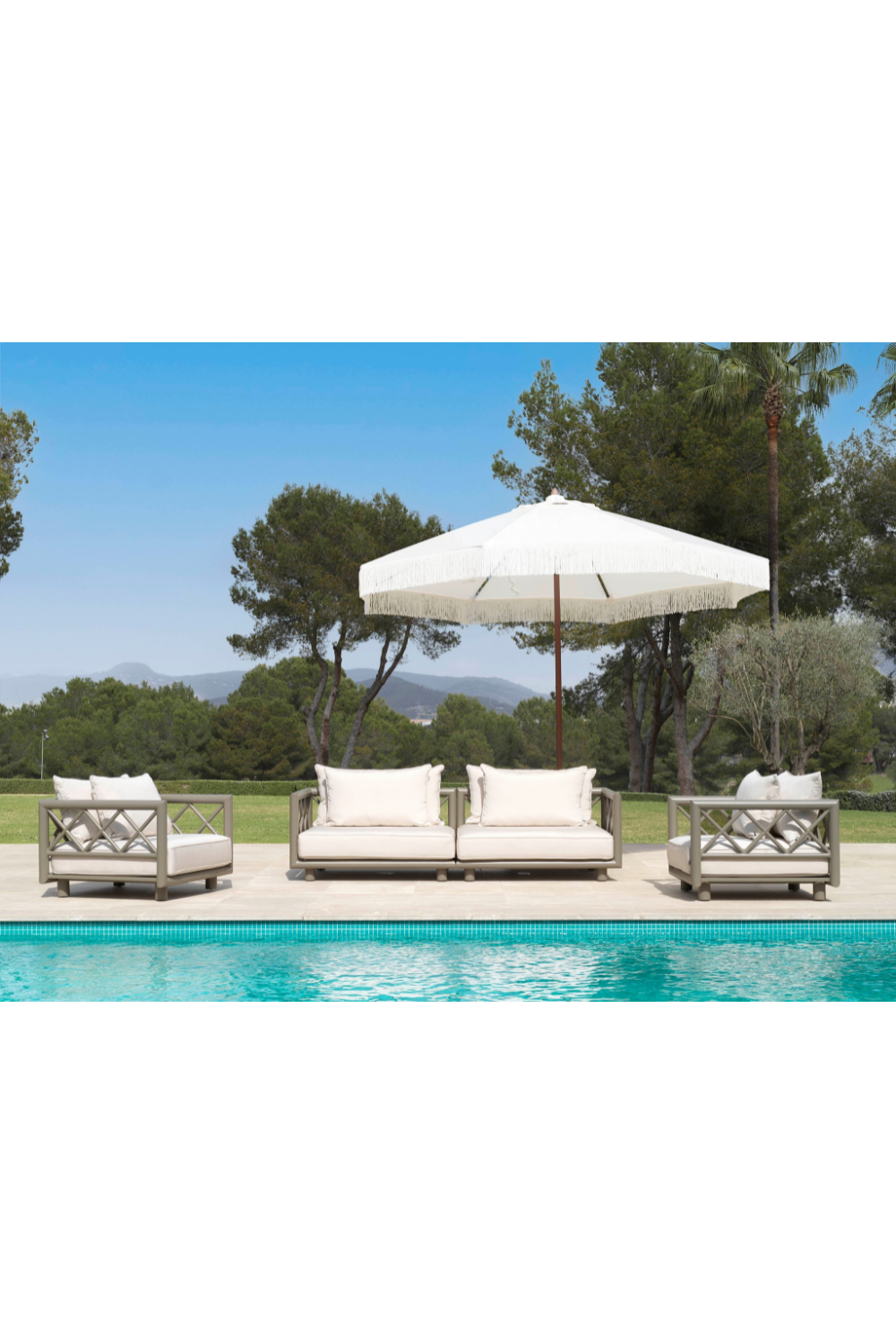 Sunbrella Outdoor Lounge Chair Mandelieu | Eichholtz Miami