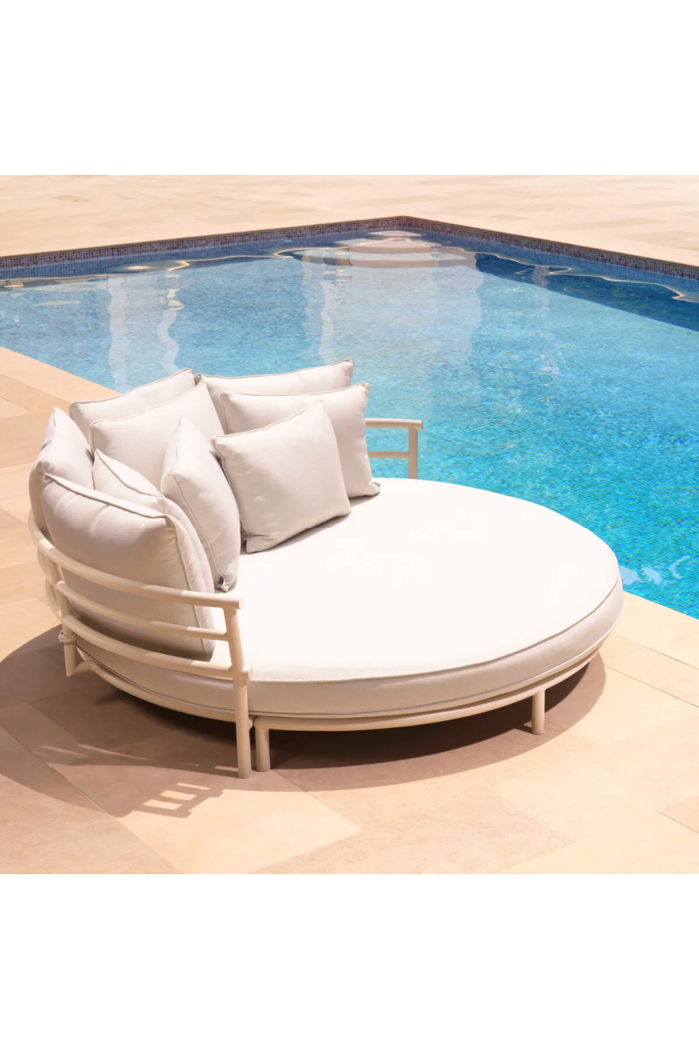 Round Outdoor Sofa Laguno | Eichholtz Miami