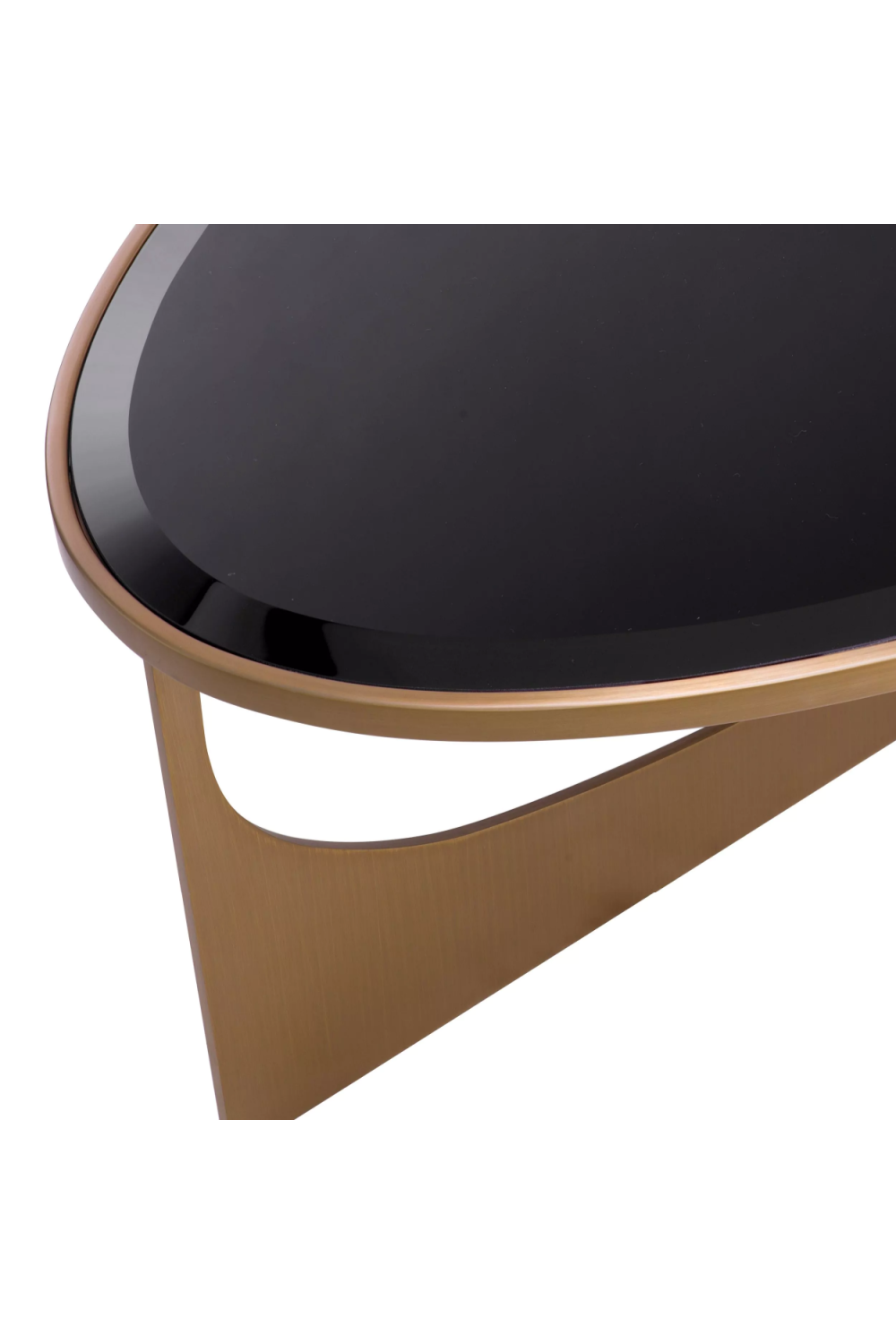 Oval Coffee Table Elegance | Eichholtz Miami