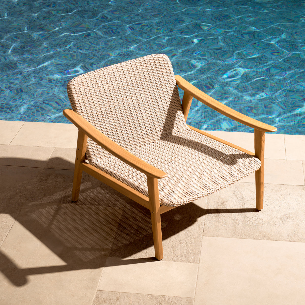 Wood Outdoor Lounge Chair Honolulu | Eichholtz Miami