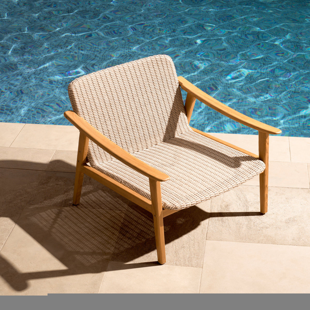 Wood Outdoor Lounge Chair Honolulu | Eichholtz Miami