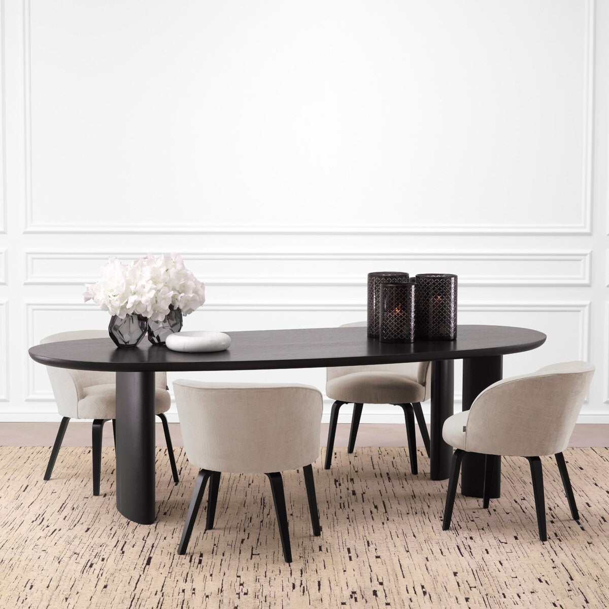 Oval Wooden Dining Table Lindner | Eichholtz Miami