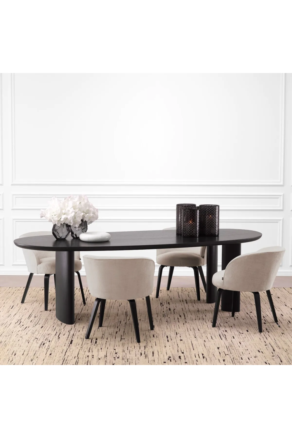 Oval Wooden Dining Table Lindner | Eichholtz Miami