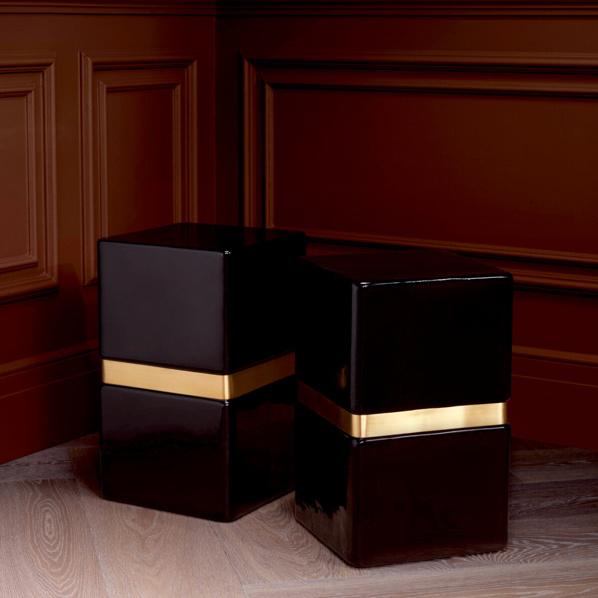 Black Glass Side Table Arturo | Eichholtz Miami