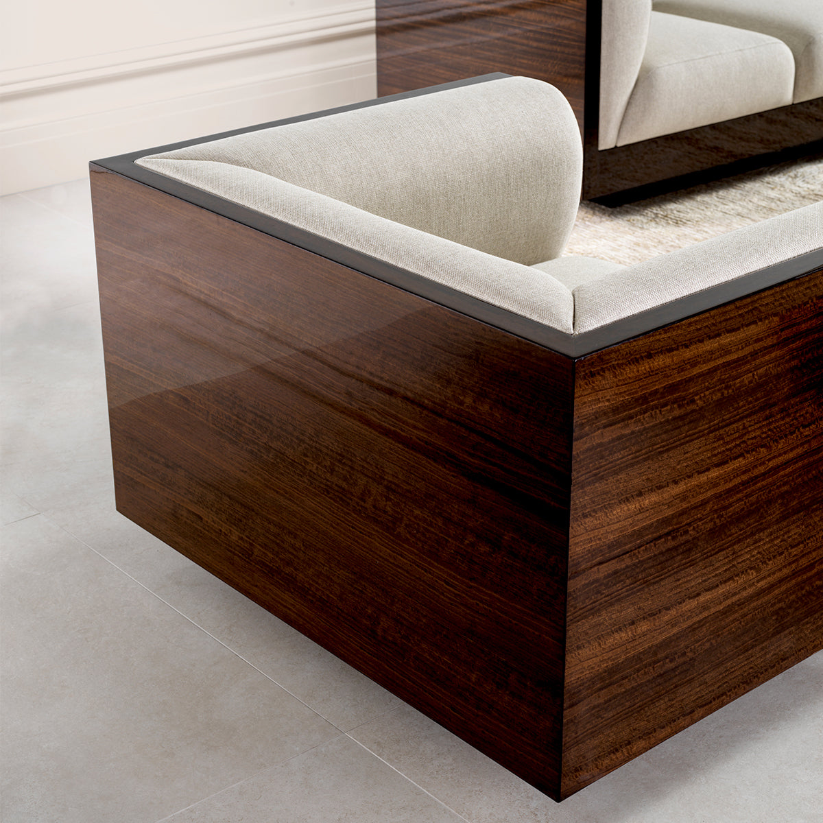 Eucalyptus Veneer Swivel Chair Sebastian | Eichholtz Miami