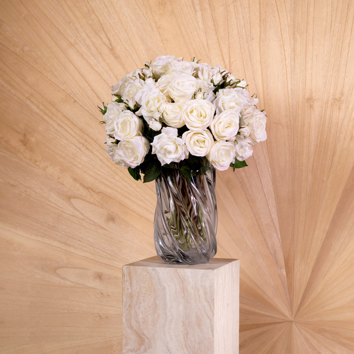 Artificial Floral Bouquet (72pcs) Roses | Eichholtz Miami
