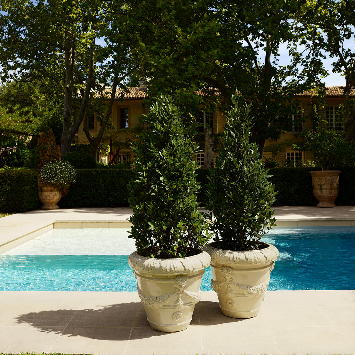 Ceramic Outdoor Planter Toulon | Eichholtz Miami