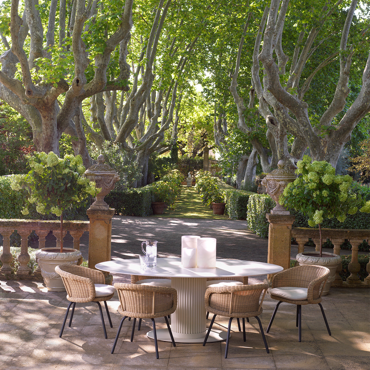 Oval Ceramic Dining Table Volterra | Eichholtz Miami