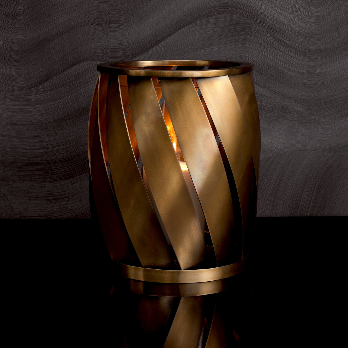 Vintage Brass Hurricane Mitchell | Eichholtz Miami