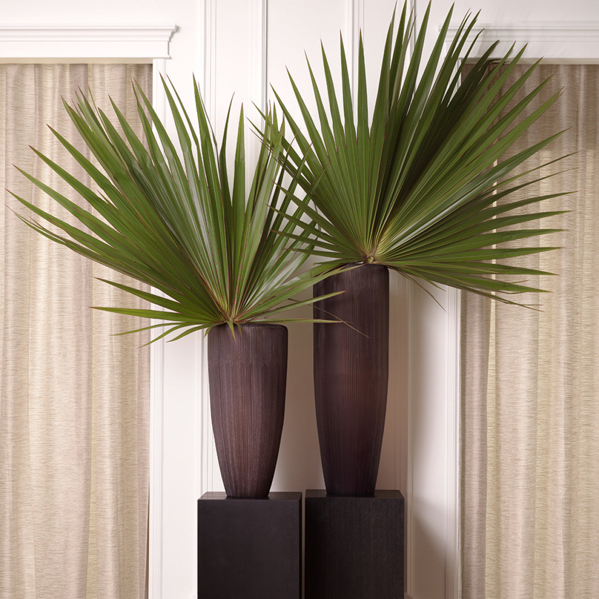 Stone Finish Vase Isandro | Eichholtz Miami