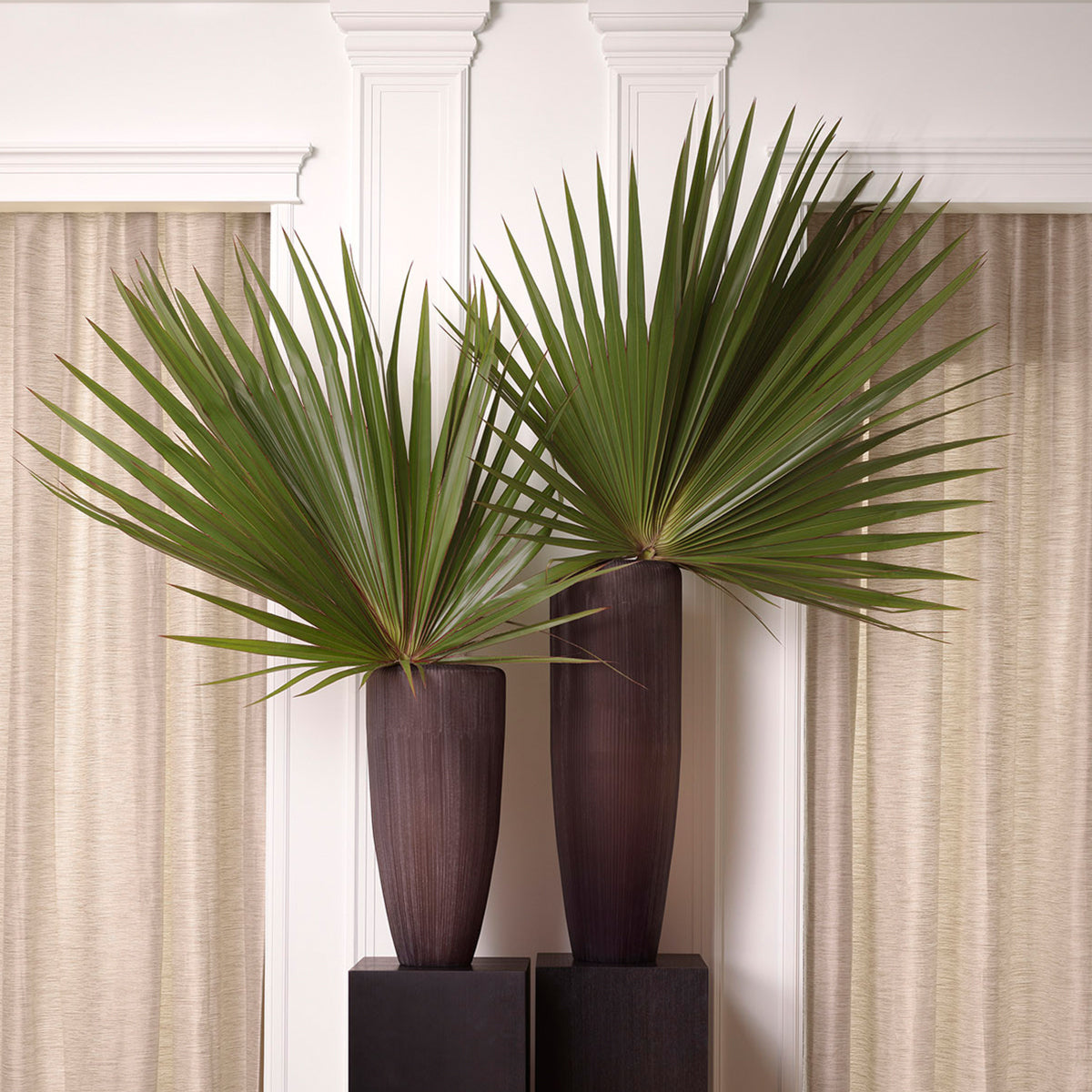 Stone Finish Vase Isandro | Eichholtz Miami