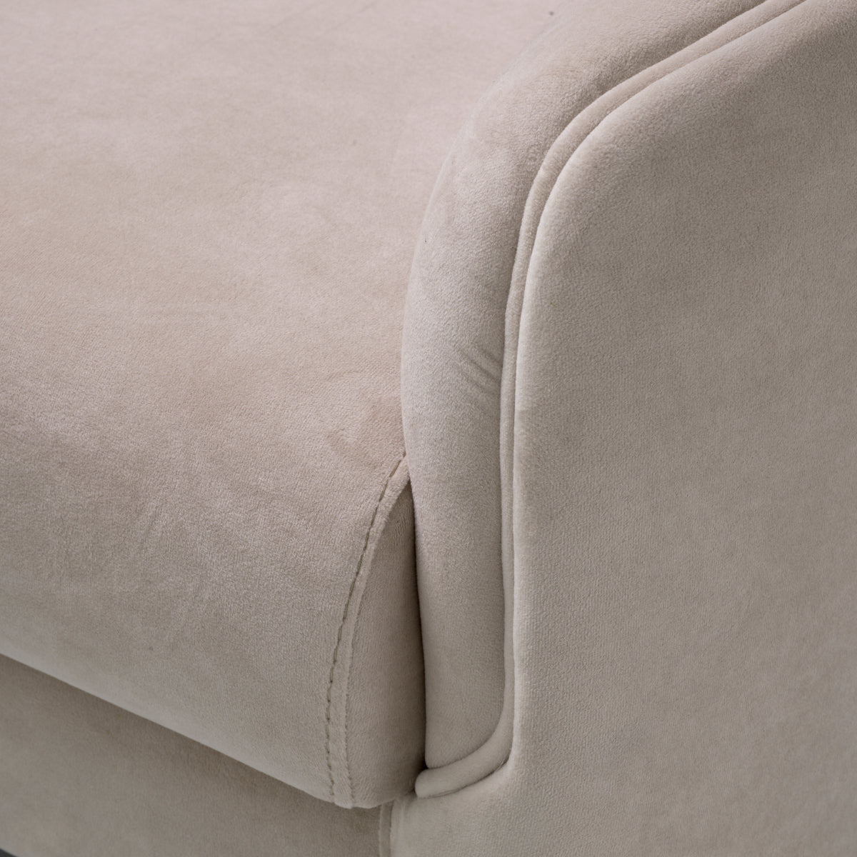 Pleated Lounge Chair Jameson | Eichholtz Miami