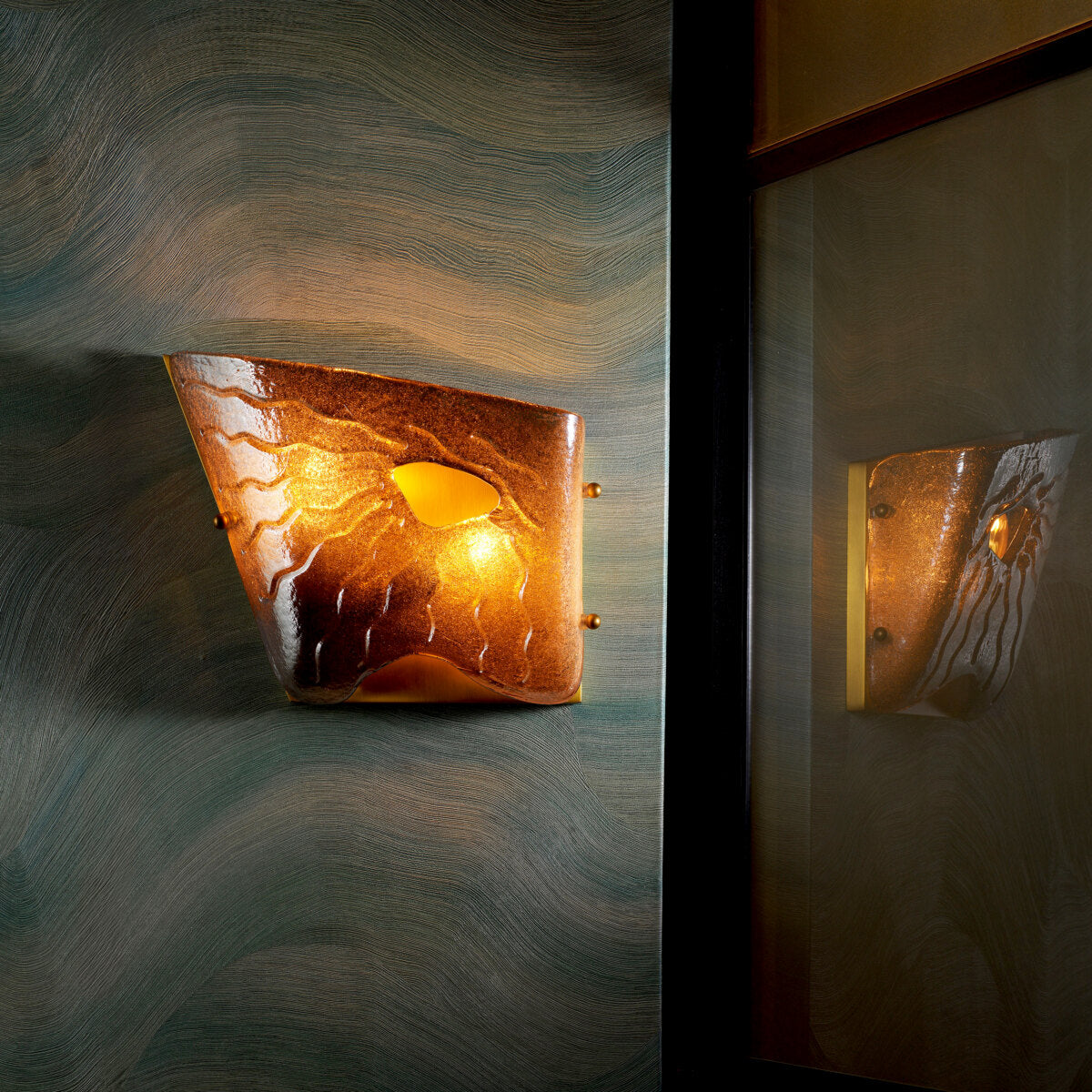 Glass Asymmetrical Wall Lamp Orlandis | Eichholtz Miami