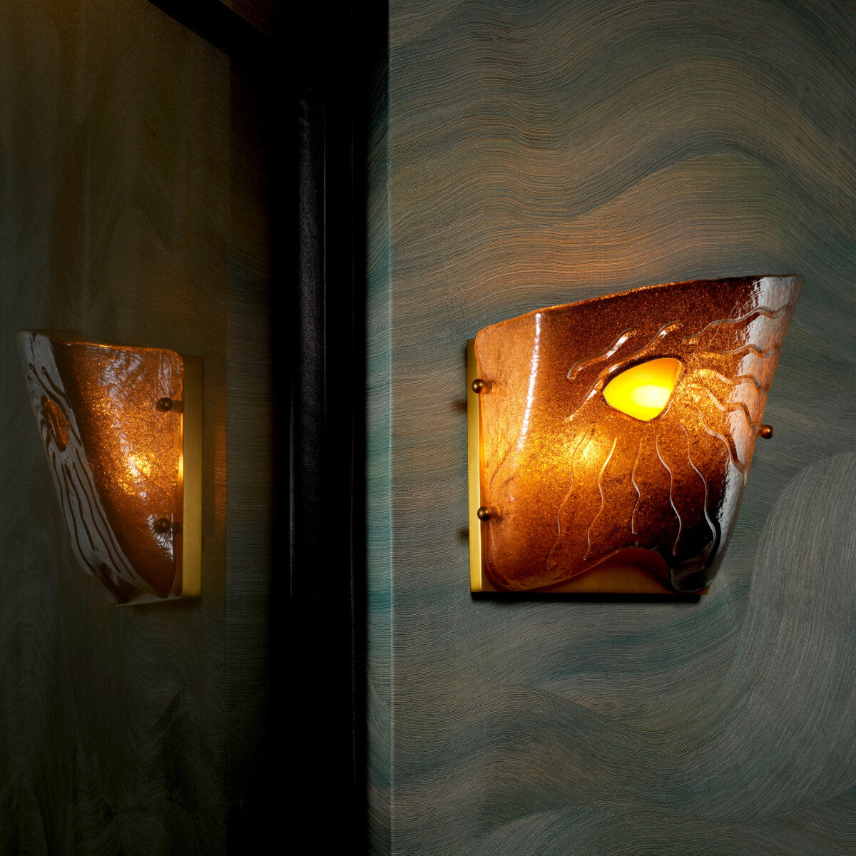 Glass Asymmetrical Wall Lamp Orlandis | Eichholtz Miami