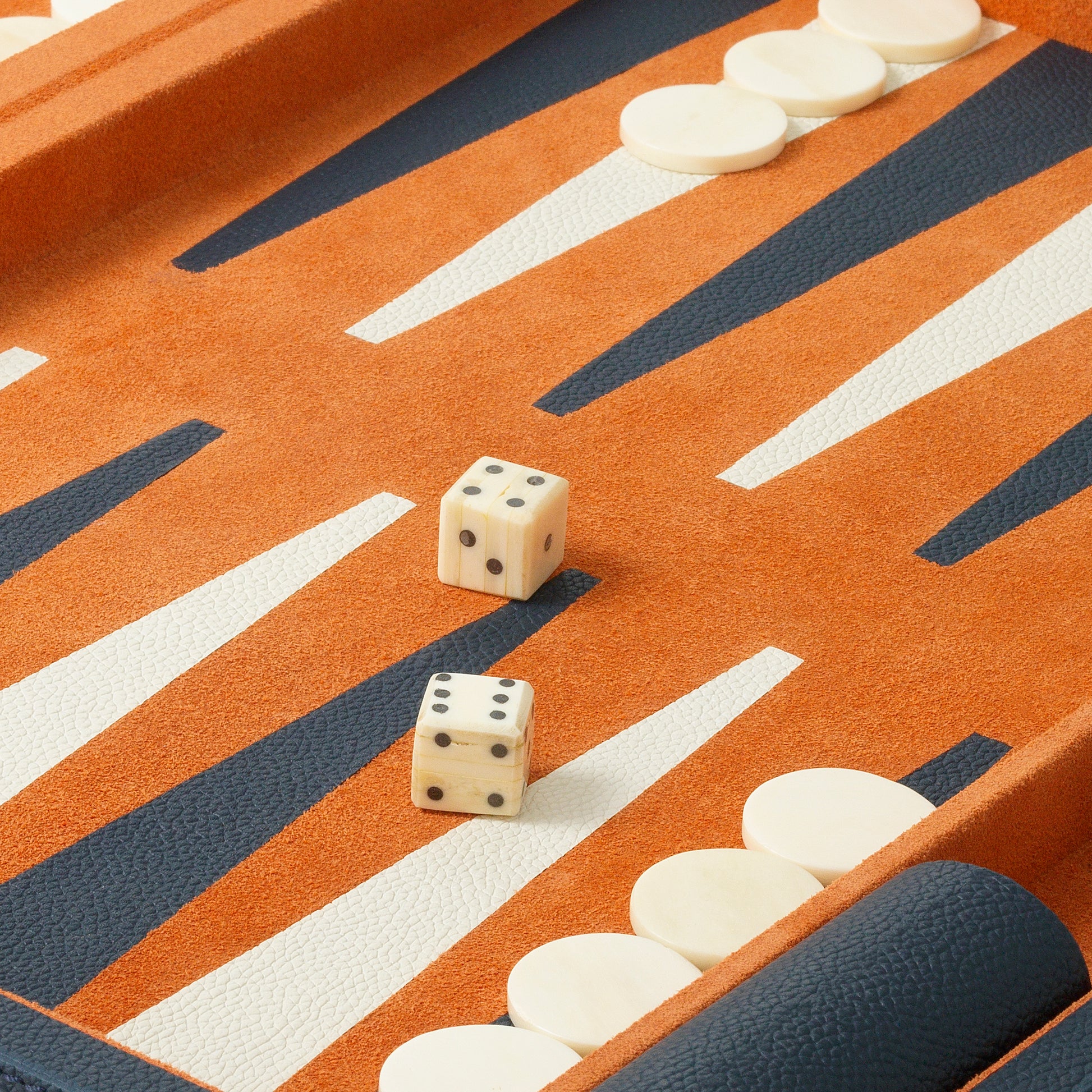 Dual-Colored Backgammon Gift Set South Shore | Eichholtz Miami