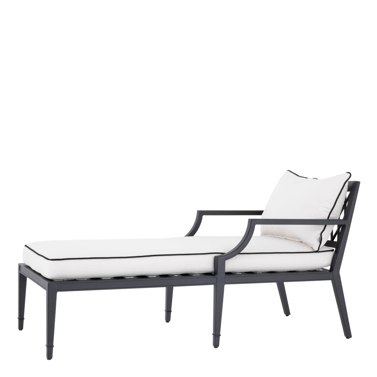Outdoor Chaise Lounge Chair | Eichholtz Bella Vista | Eichholtzmiami.com
