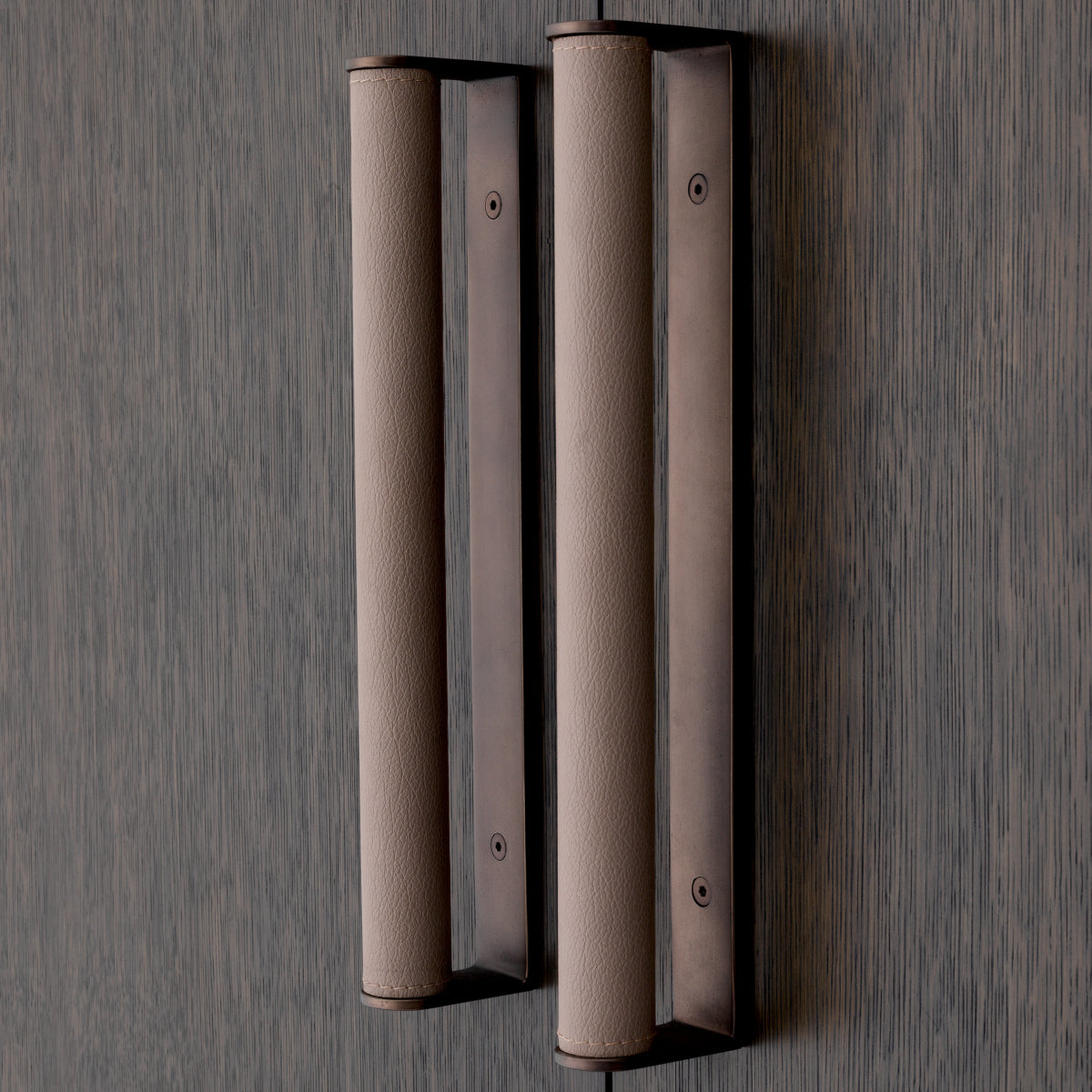 Mahogany Wood Wine Cabinet Harrison | Eichholtz Miami