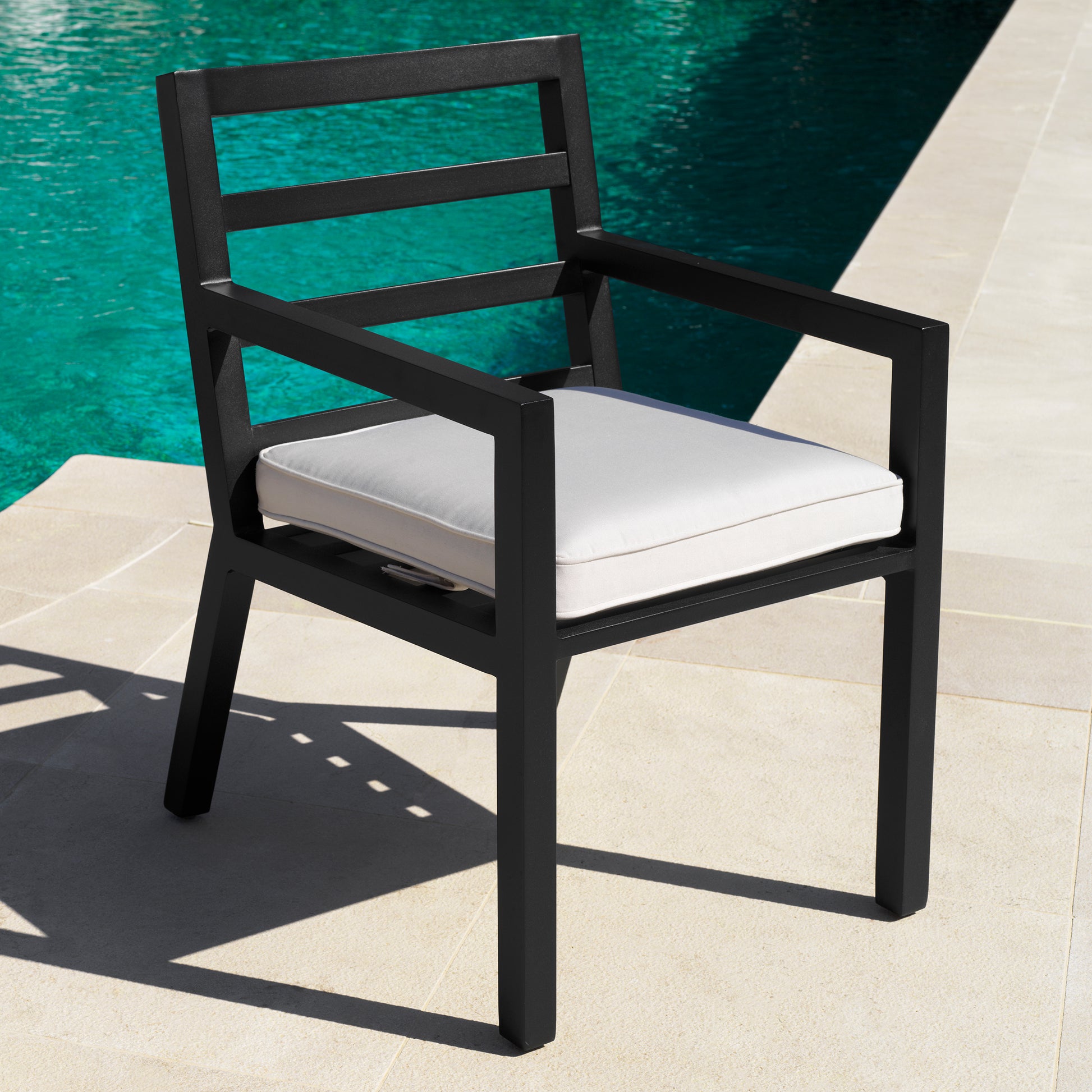 Sunbrella Outdoor Dining Chair Delta | Eichholtz Miami