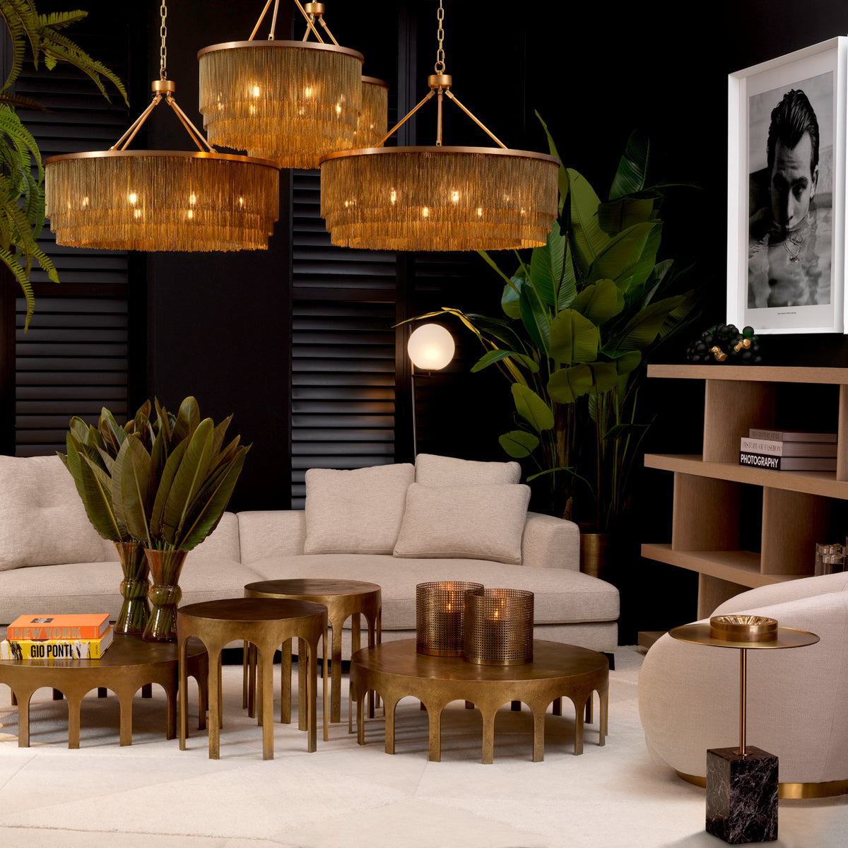 Sculptural Glass Vase Axa | Eichholtz Miami