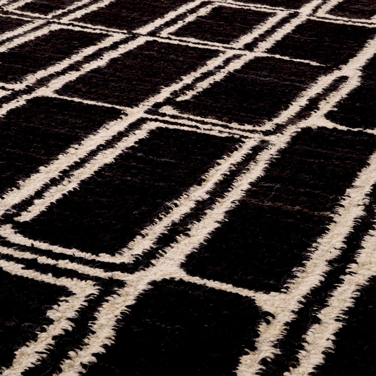 Geometric Patterned Wool Carpet 6'5" x 10' Vava | Eichholtz Miami