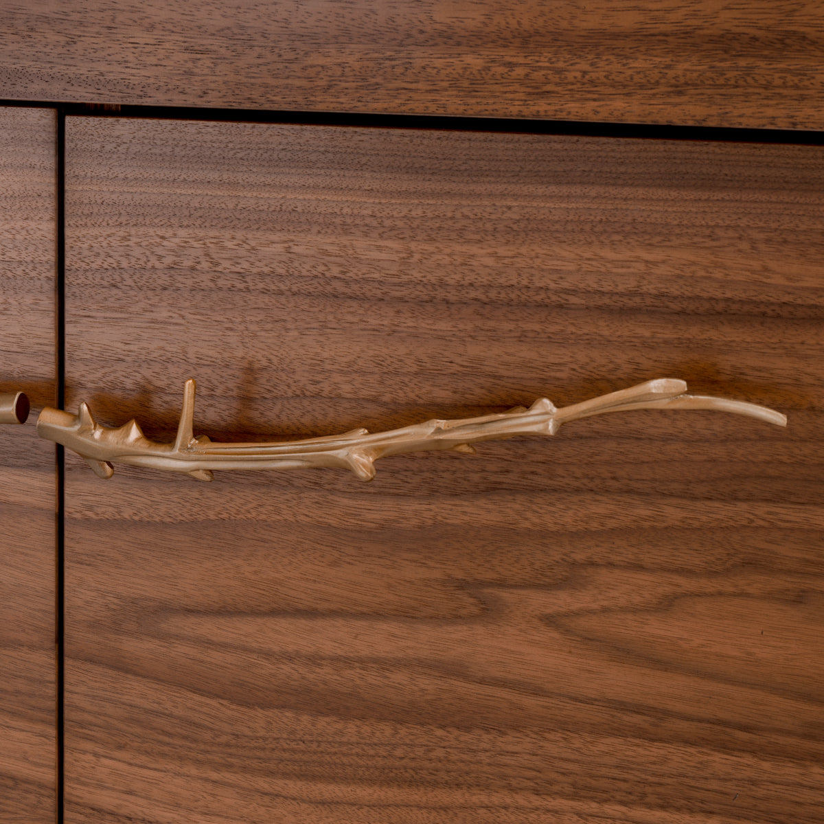 Walnut Veneer 4-Door Dresser Charford | Eichholtz Miami