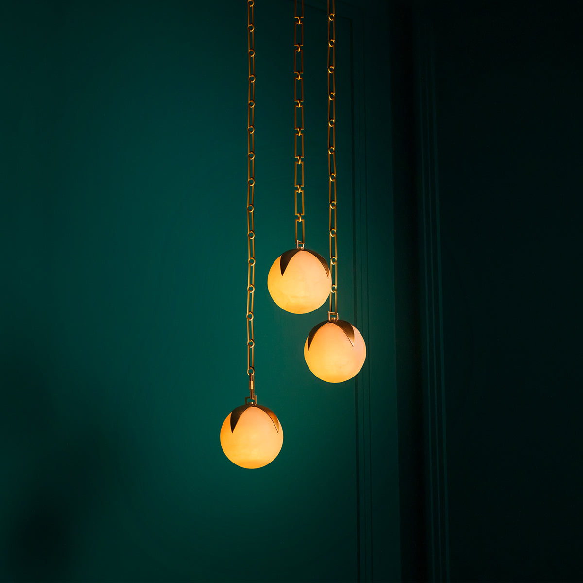 Alabaster Chandelier Alesa | Eichholtz Miami