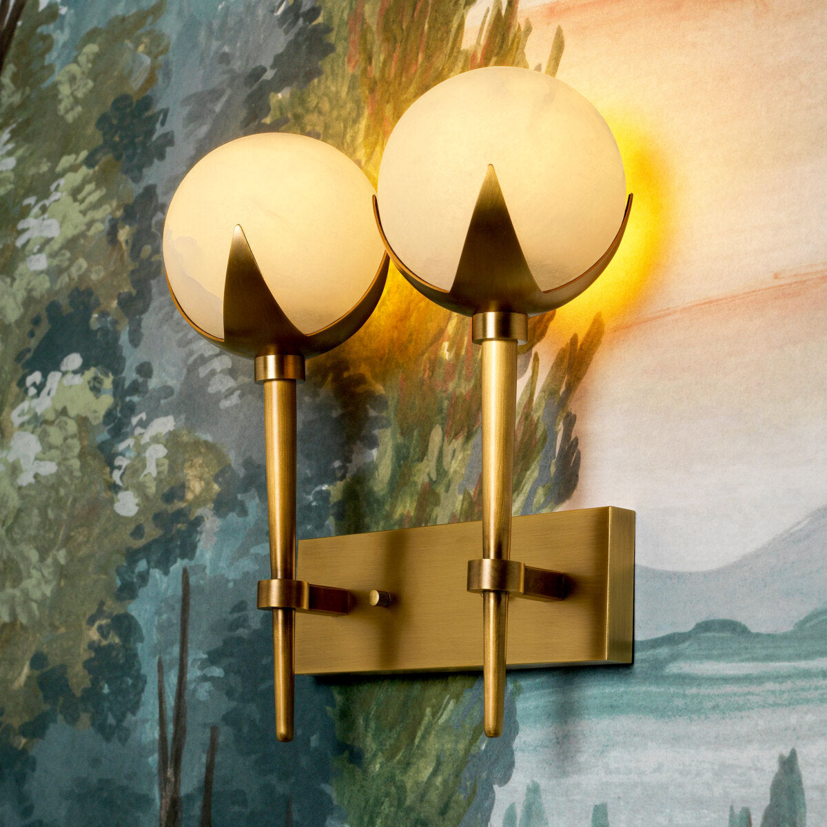Brass Alabaster Wall Lamp Alesa | Eichholtz Miami
