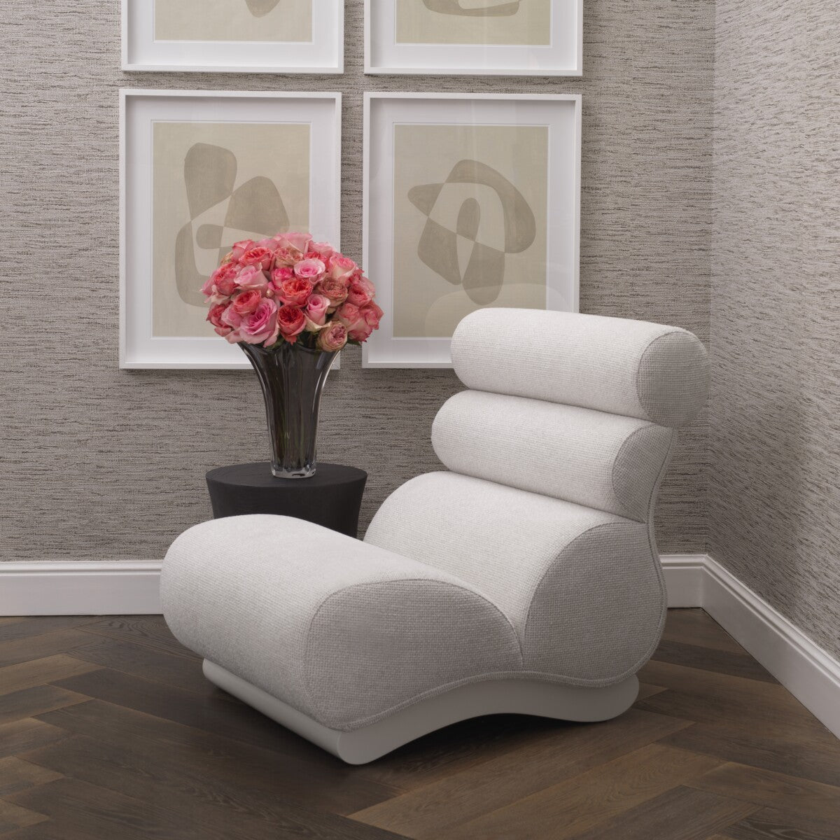 Off-White Lounge Chair Congreso | Eichholtz Miami