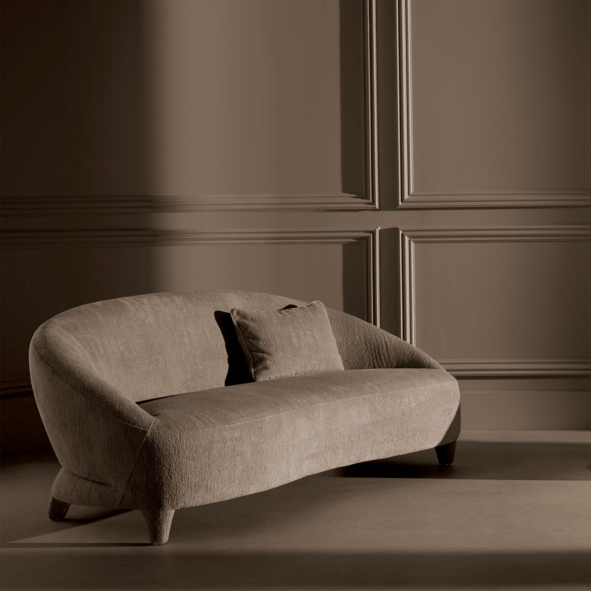 Beige Curved Sofa Avenley | Eichholtz Miami